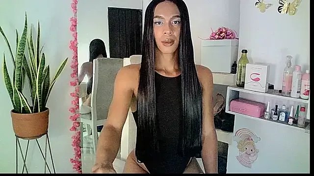 carmen14 on StripChat