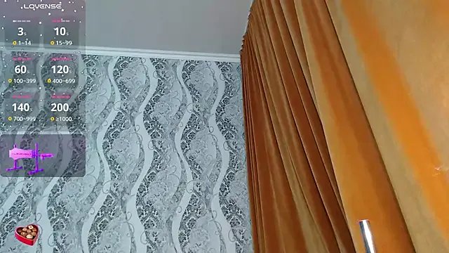 Chloe29 on StripChat