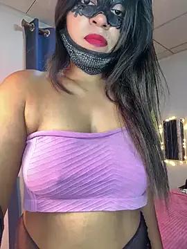 Cinderella-98 on StripChat