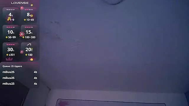 cristal_horny19 on StripChat