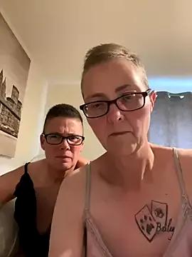 Curvy-Jinx from StripChat