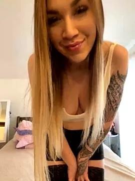 Cute-Alice from StripChat is Freechat
