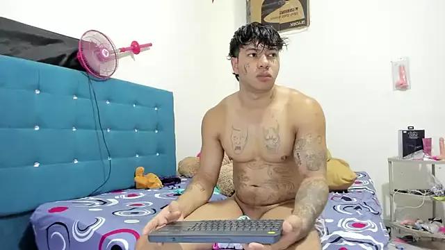 daamonxxx19 on StripChat 