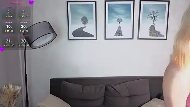 EdlaHewell on StripChat