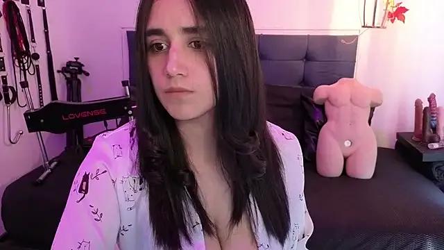 elowen_halley1 from StripChat