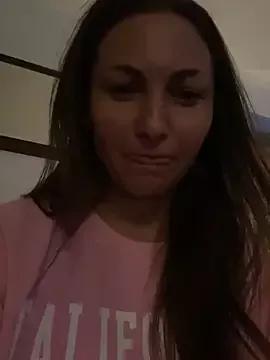 EmmaAmazingEyes on StripChat 