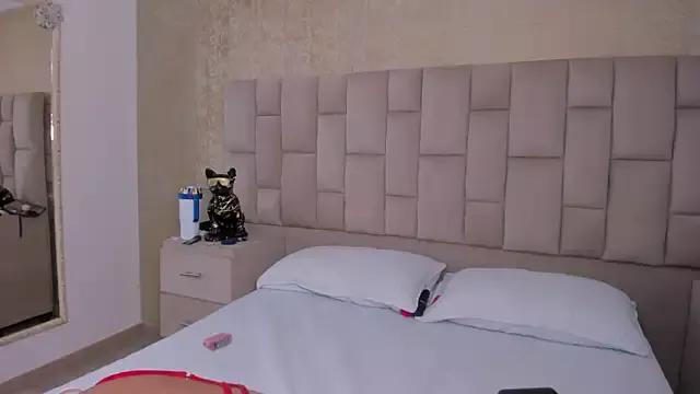 EmmaTorres_ on StripChat 