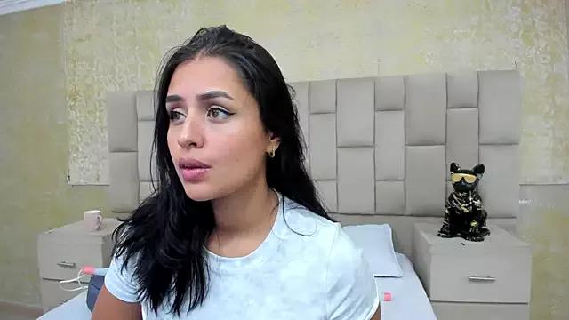 EmmaTorres_ on StripChat 