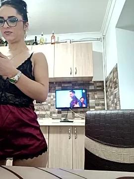 Emyra90 from StripChat is Freechat