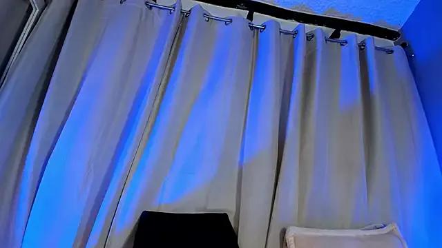 EviePhoenix on StripChat 