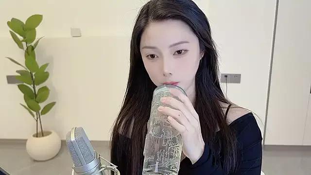 HaagenDazs_ on StripChat 