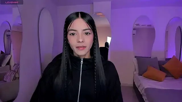 HannahJamesX on StripChat