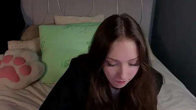 HarrietBulmer on StripChat 