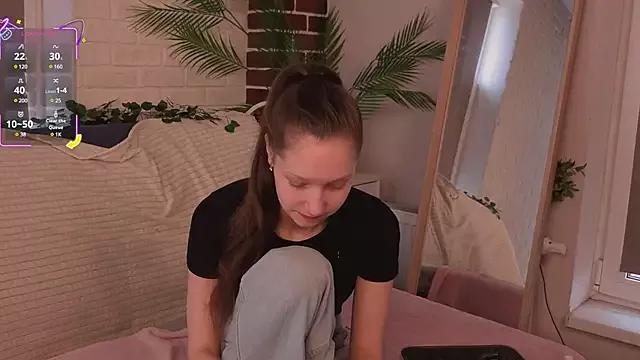HarrietBulmer on StripChat 