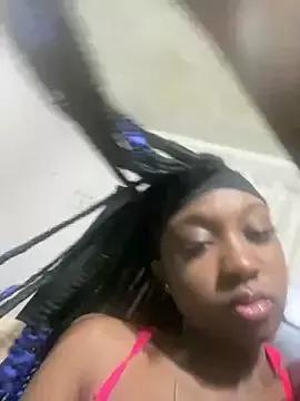 HennessyBaby21 on StripChat 