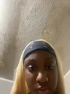 HennessyBaby21 on StripChat 