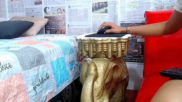 hexaravagina22 on StripChat