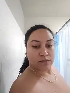 honeeyyy_pot on StripChat