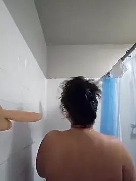 honeeyyy_pot on StripChat