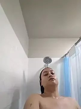 honeeyyy_pot on StripChat