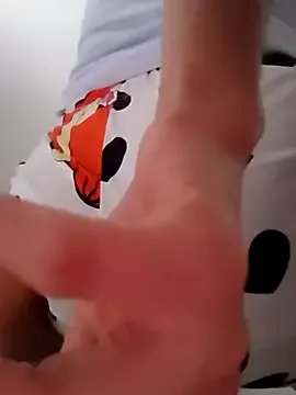 honeyhotgirl19 from StripChat