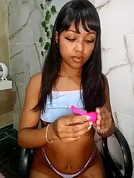 indiazinhabella27 on StripChat 