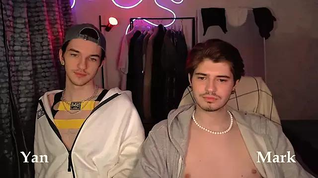 itsyanbb from StripChat