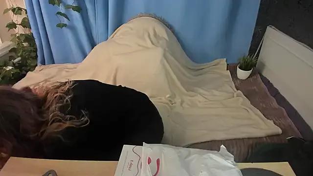 JessicaFoxie on StripChat 