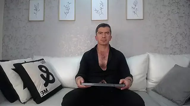 JuanKFit_45 on StripChat