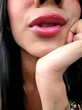 Juliana_Xander from StripChat