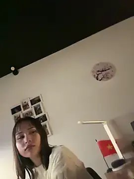 Just-Lilly from StripChat