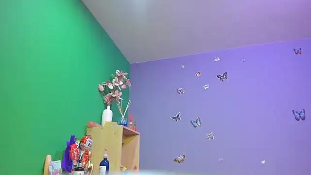 Kaira_mosse from StripChat