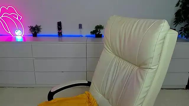 KattyRose8 on StripChat 