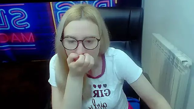 kerakiss877 on StripChat