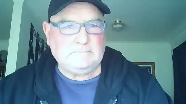 KINKYBLUEYES69 on StripChat