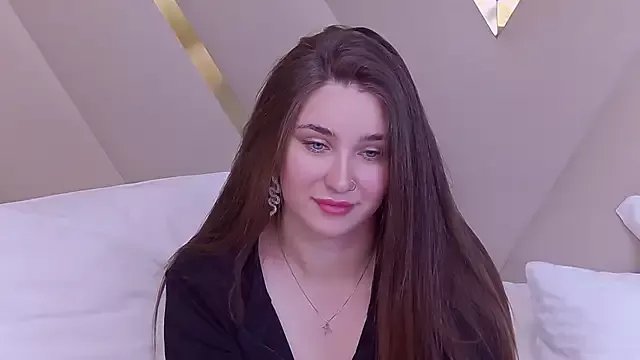 KiraBarlows on StripChat