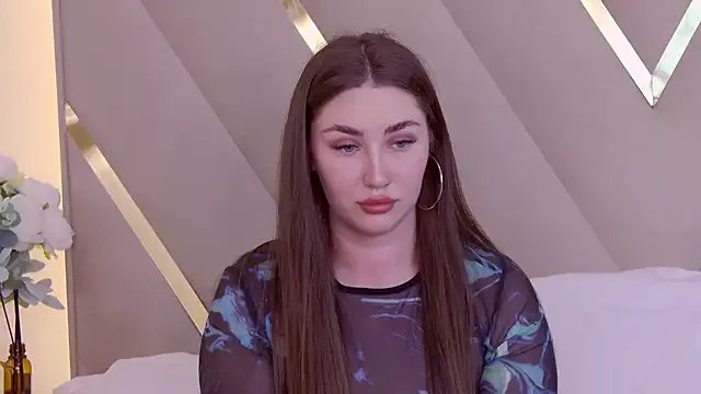 KiraBarlows on StripChat