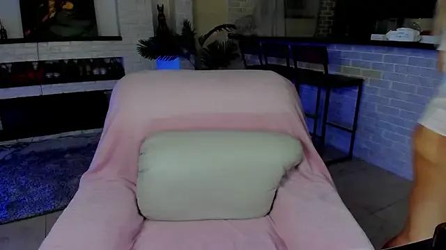 KittiLiza on StripChat