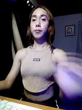 Krishellemoorree from StripChat