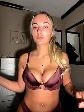 LaceyMilliexoxo from StripChat