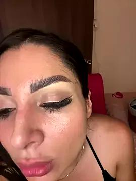 laemmarouse on StripChat