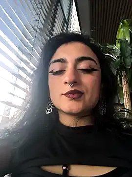 Lila_Desiree — Jogging with my tits out x30seg