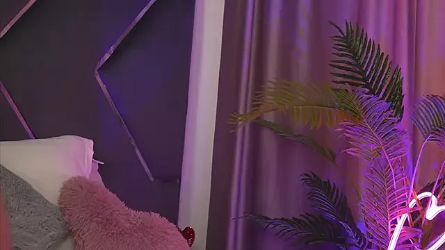 LilaRoses on StripChat