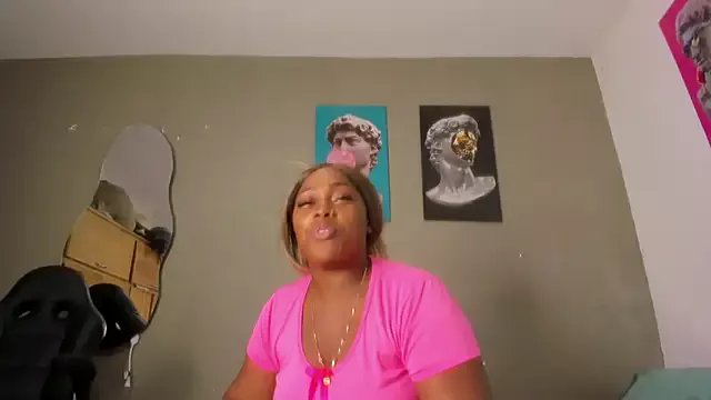 Lilybaudinx96 on StripChat 