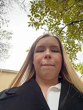 Liza_risky on StripChat