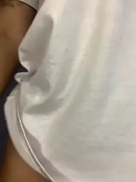 Lizzi_049 on StripChat