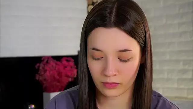 LowOncoming on StripChat 