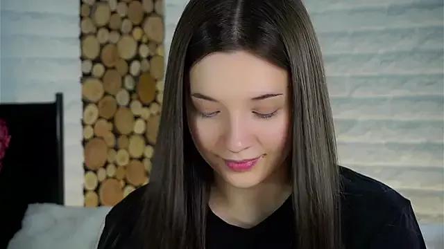 LowOncoming on StripChat 