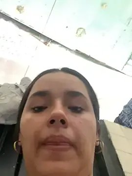 Luciaparker03 — METER MI CONSOLADOR EN 4 POR 5 MINUTOS