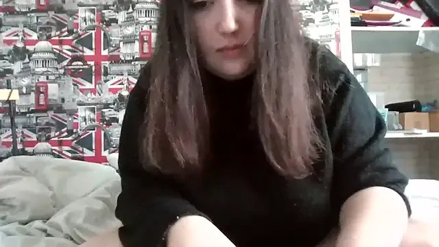 Lynylou on StripChat